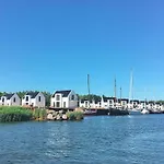 Ferienhaus Haus Mit Yachthafenblick In Peenemünde