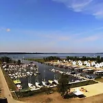 Ferienhaus Haus Mit Yachthafenblick In