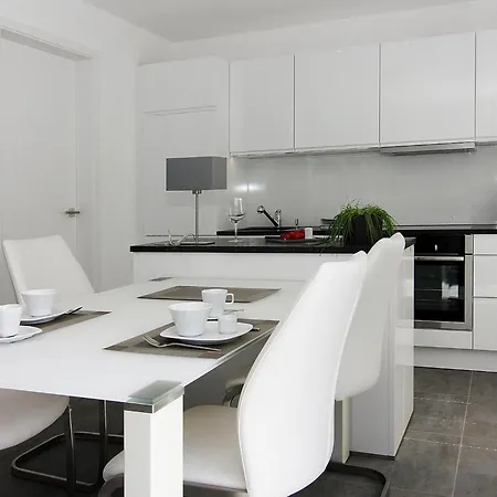 Am Yachthafen In بيت للعطل بيناموندا