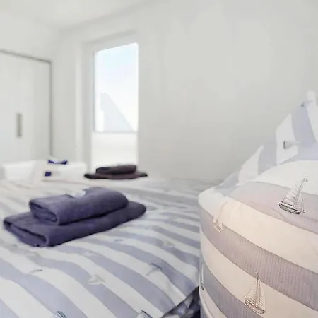 Am Yachthafen In بيناموندا