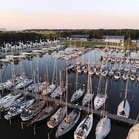 Semesterbostad Haus Mit Yachthafenblick In Peenemunde
